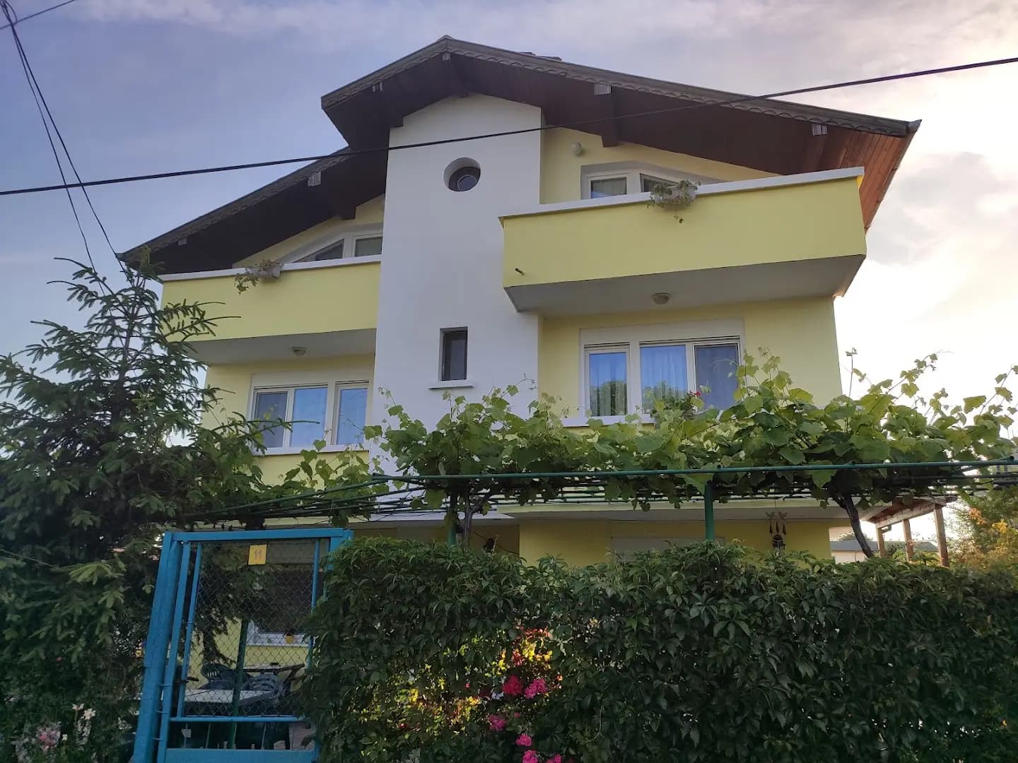 Къща за гости Василеви Синеморец - Guest House Vasilevi Sinemorets