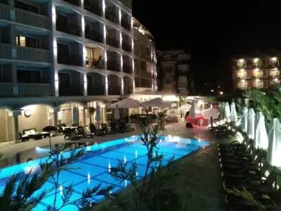 Siena Palace - Free parking