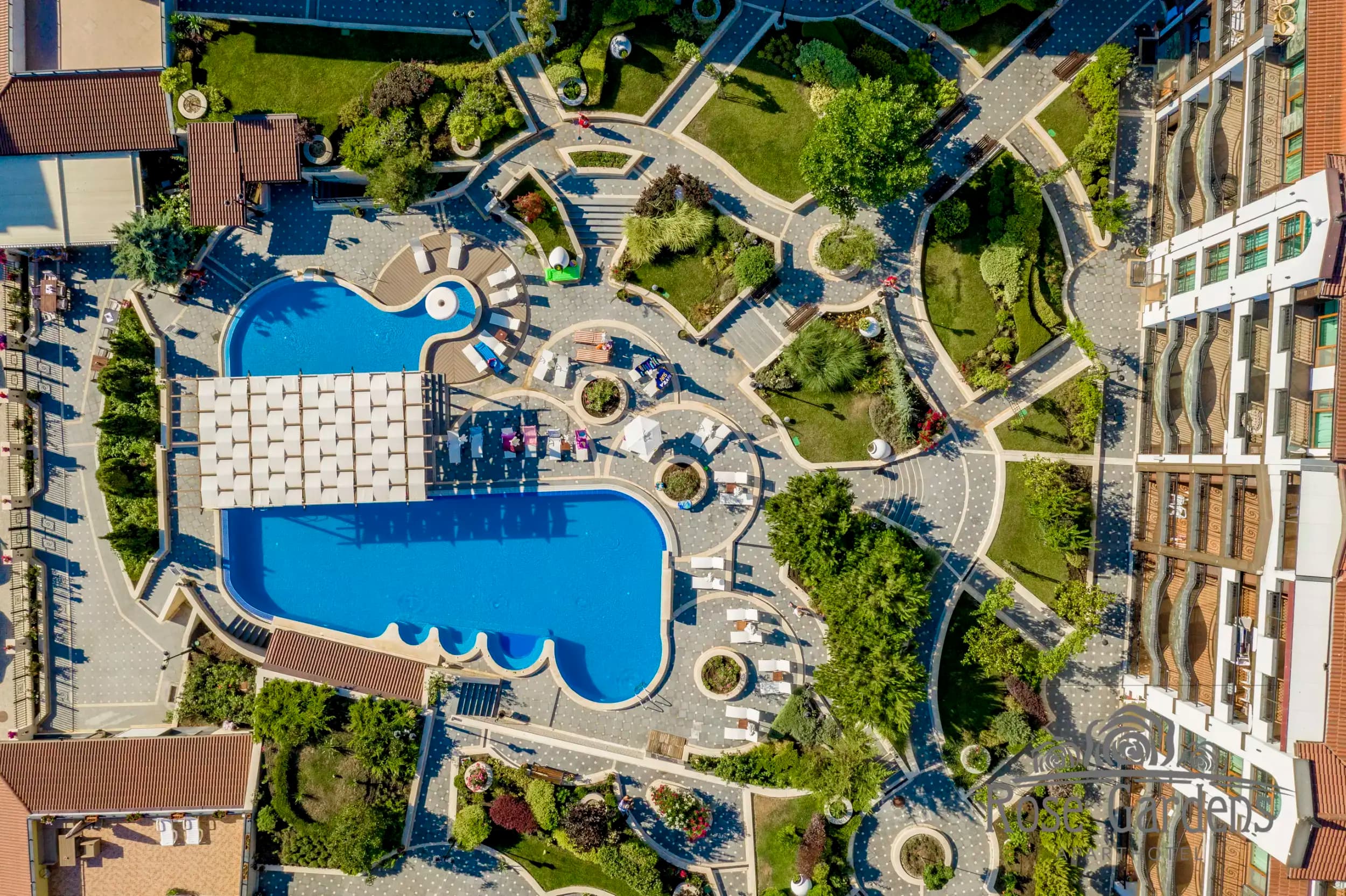 Rose Gardens Apart Hotel