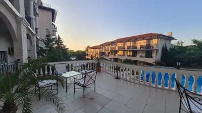 The Cliff Beach Apartments