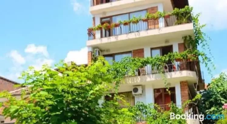 Къща за Гости Нирвана
