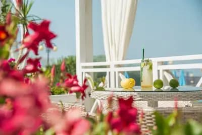 Hotel Eskada Beach