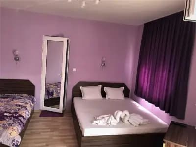 Стаи "Нира" Слънчев бряг (Guest rooms Nira Sunny beach)