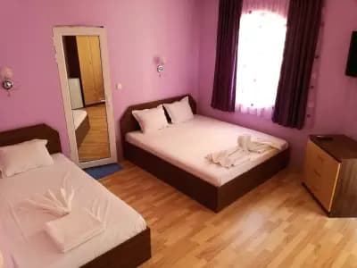 Стаи "Нира" Слънчев бряг (Guest rooms Nira Sunny beach)