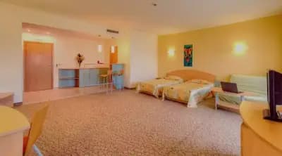 Atlas Hotel - Free Outdoor Pool and Heated Indoor Pool