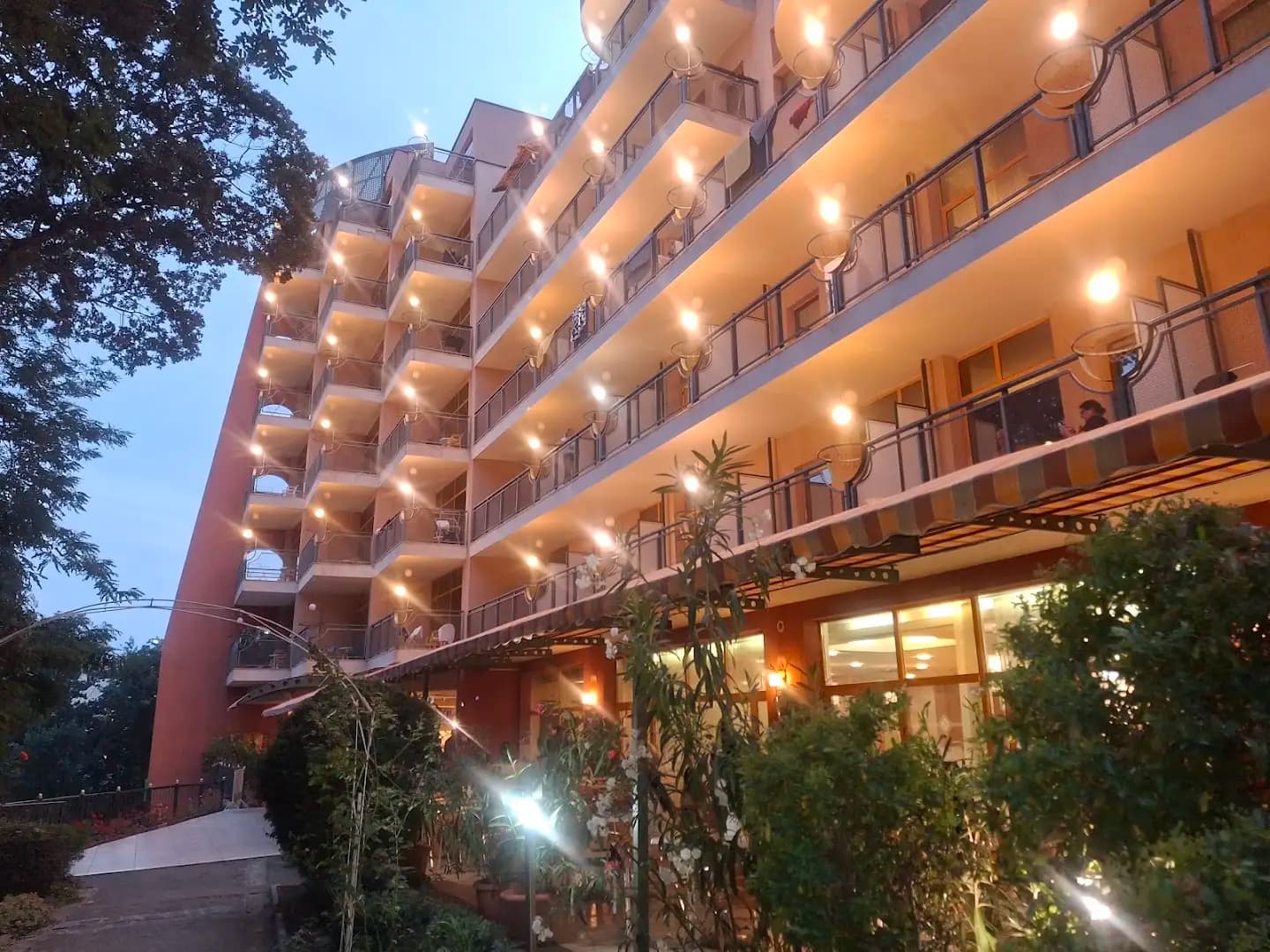 Atlas Hotel - Free Outdoor Pool and Heated Indoor Pool
