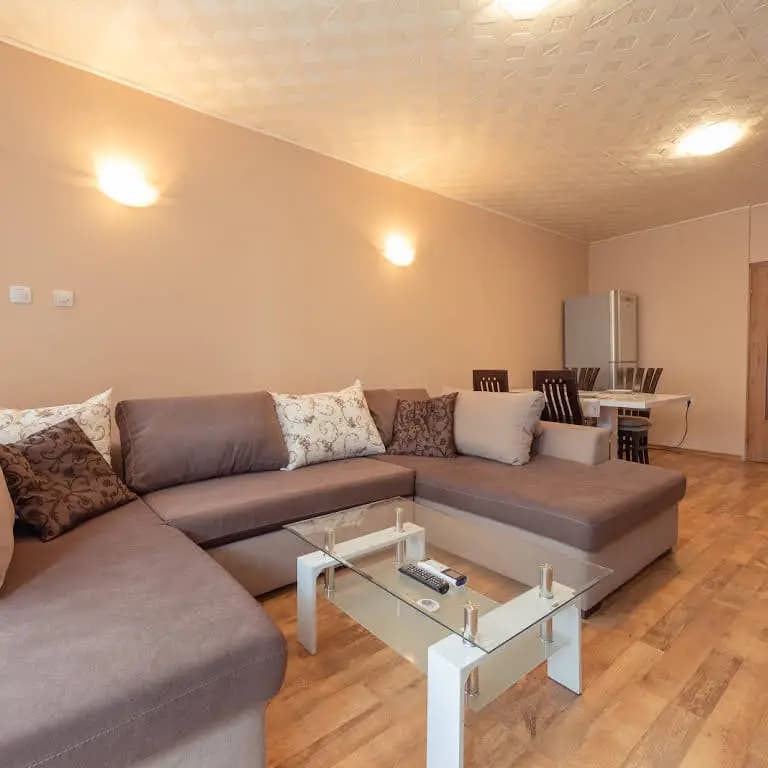 Green House Apartment