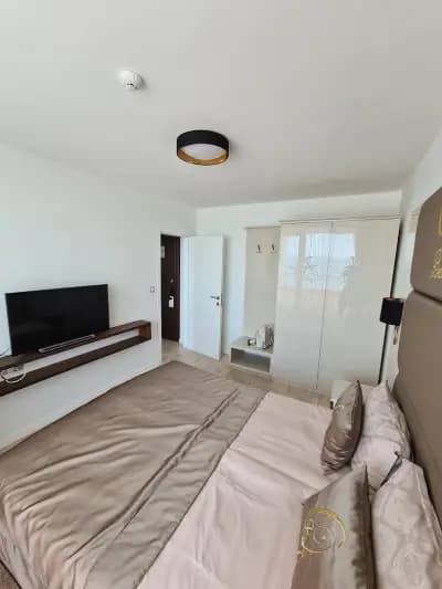 Onyx Beach Residence - Free Parking & Beach Access