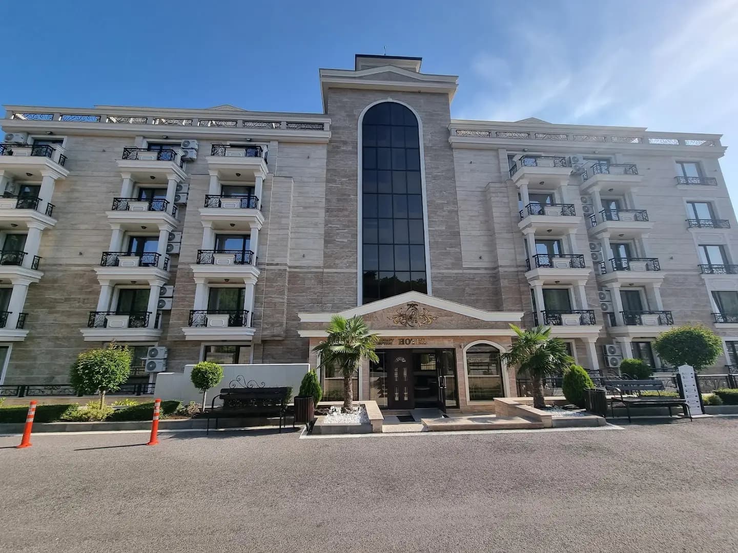 Onyx Beach Residence - Free Parking & Beach Access