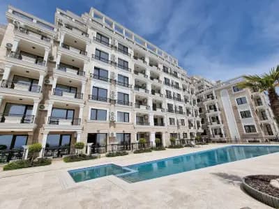 Onyx Beach Residence - Free Parking & Beach Access