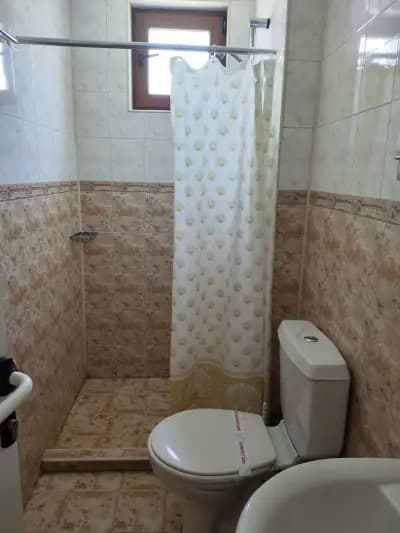 Семеен хотел Крис