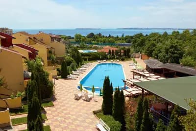 Family Hotel YALTA Свети Влас