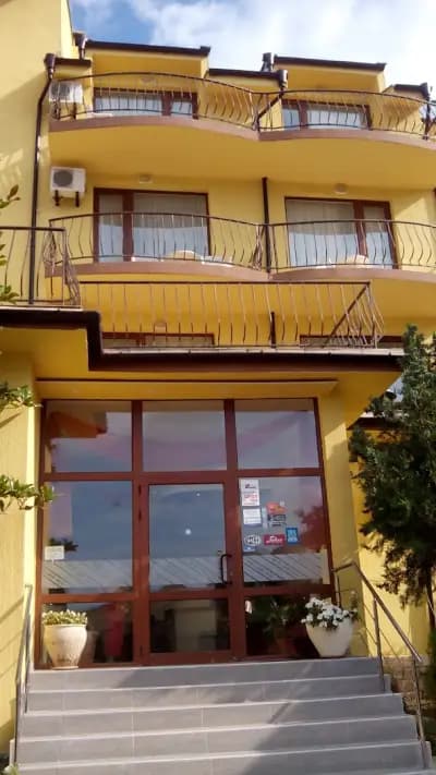 Family Hotel YALTA Свети Влас