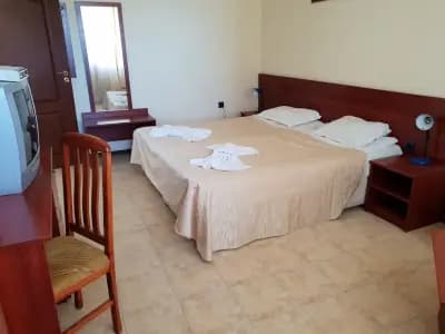 Family Hotel YALTA Свети Влас