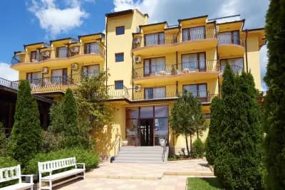 Family Hotel YALTA Свети Влас
