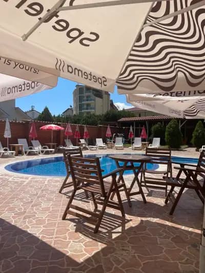Hotel Laguna - Guest House