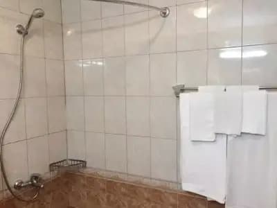 Олеандър Хаус и Тенис Клуб