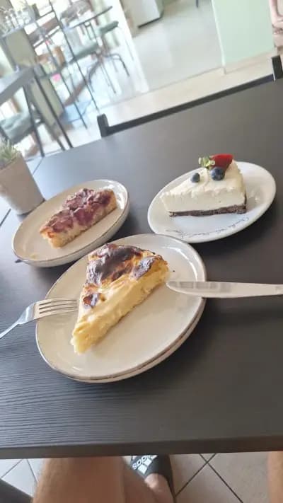 Cafe Bakery "De Maman"