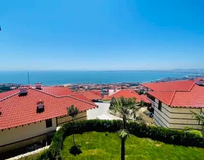 Dinevi Estates
