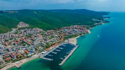 Dinevi Estates