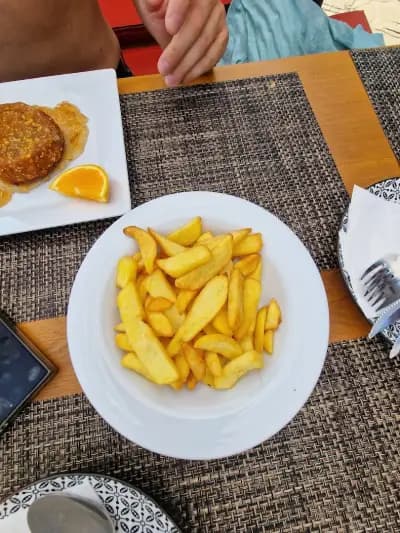 Oliva Fish &Grill