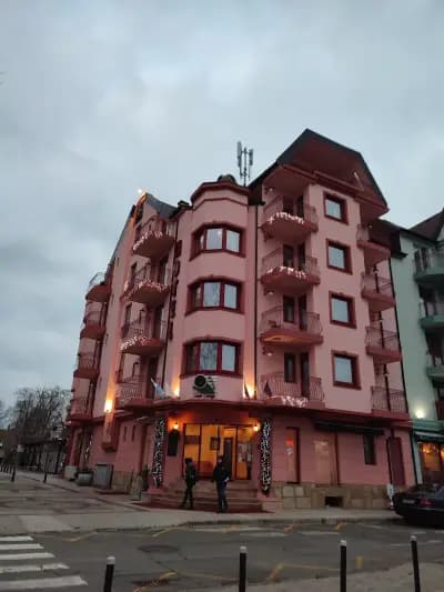 Saint George Restaurant - 25 years Family Tradition