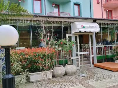 Saint George Restaurant - 25 years Family Tradition