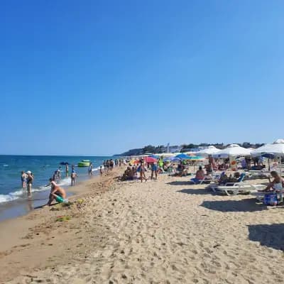 THE WAVE BEACH RESTAURANT