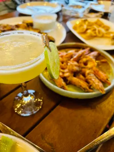 THE WAVE BEACH RESTAURANT