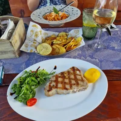 Bistro Margaritari | ресторант стария Несебър | морска храна Несебър.Скара и стекове .| ресторант с гледка към морето |