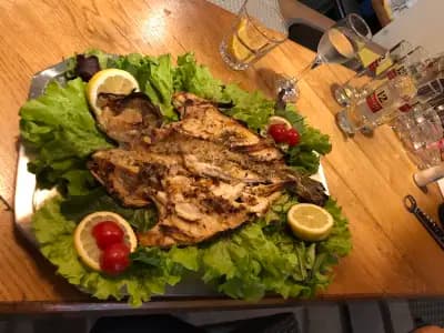 Restaurant & Bar Tarfa Garden / Ресторант и Бар Тарфа Гардън