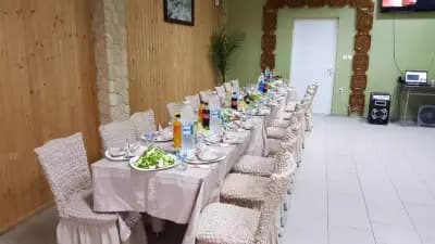 Гостилница "Стони"