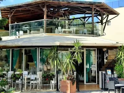 Friends Bar & Dinner