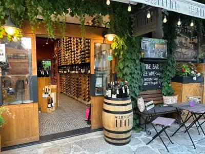 Wine shop & bar REGION