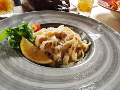 Канела бар и скара