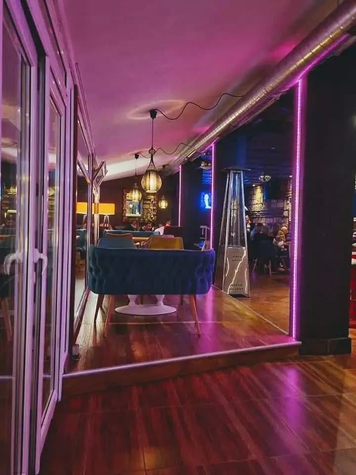 Condor Bar