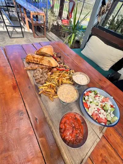 hungry horse bar & grill