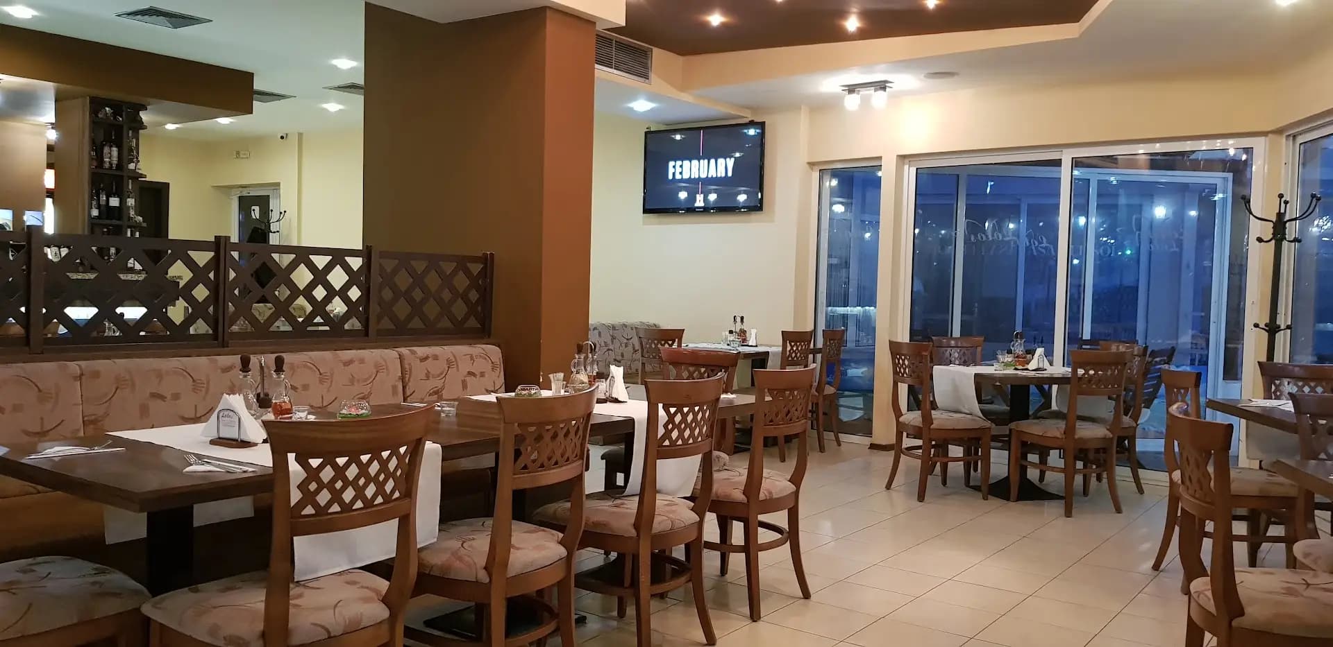 Restaurant "LOTOS"