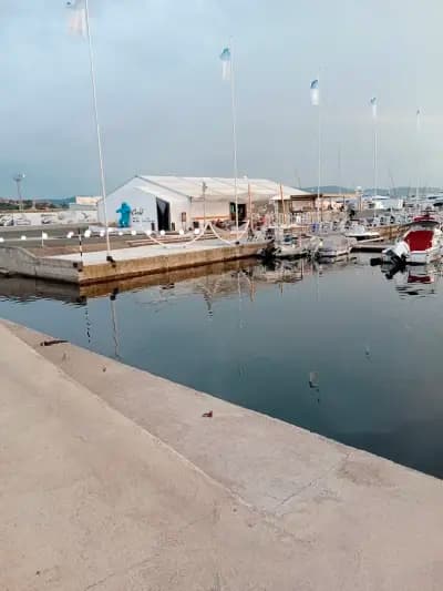 Caché Yacht Bar