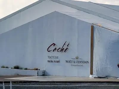 Caché Yacht Bar