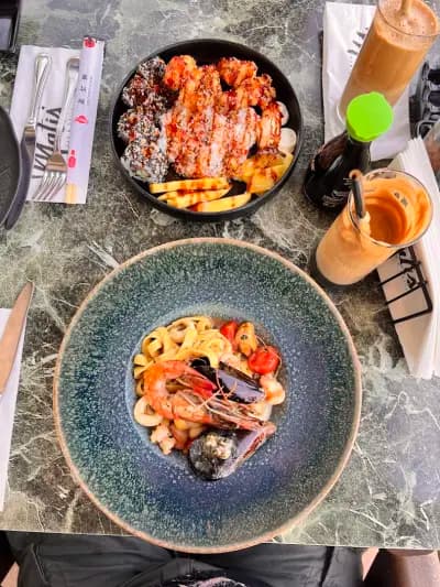 Matis bar and Grill