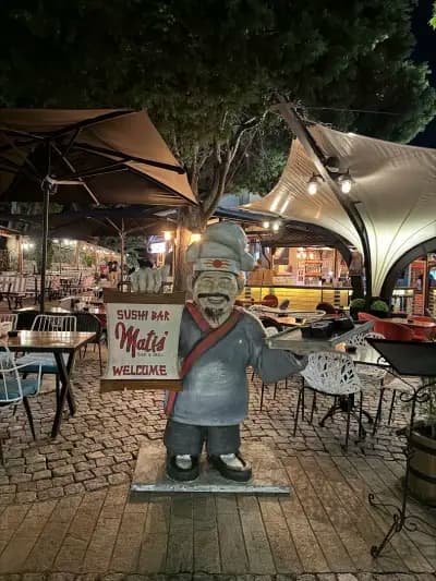 Matis bar and Grill