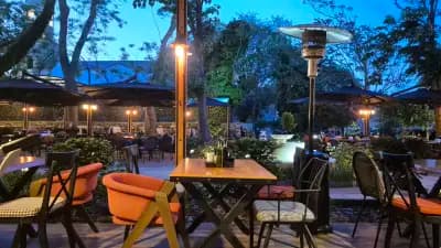 Matis bar and Grill