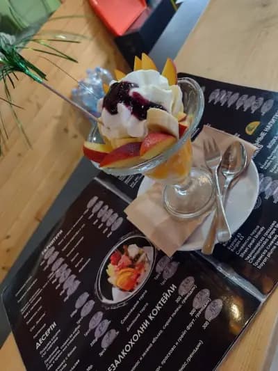 Mayak Pizza Bar & Dinner