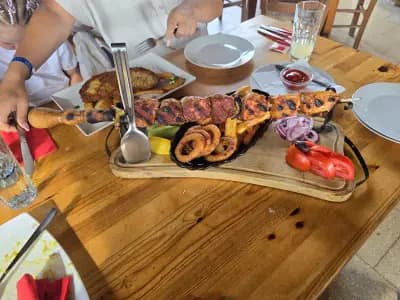 The House Bar and Dinner