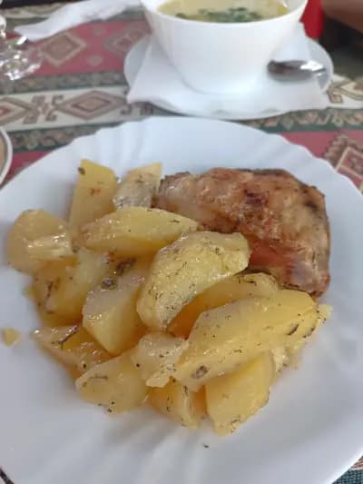 Bistro/Guesthouse KIPARIS