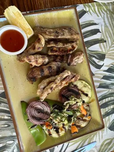 Bistro/Guesthouse KIPARIS