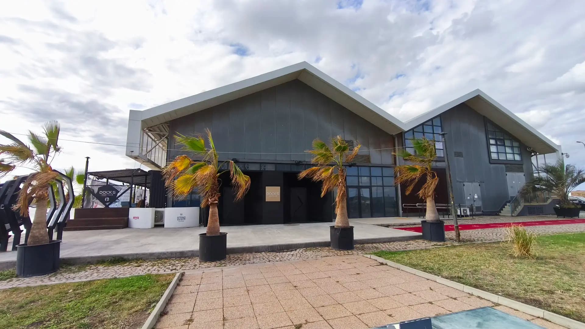 DOCK 5 Night Club