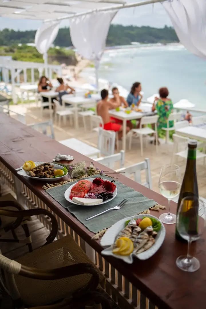 La Vita Beach Restaurant
