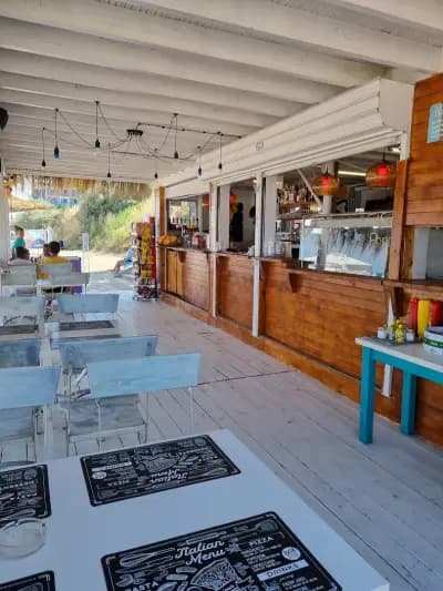 Beach bar & grill -“Elvira”